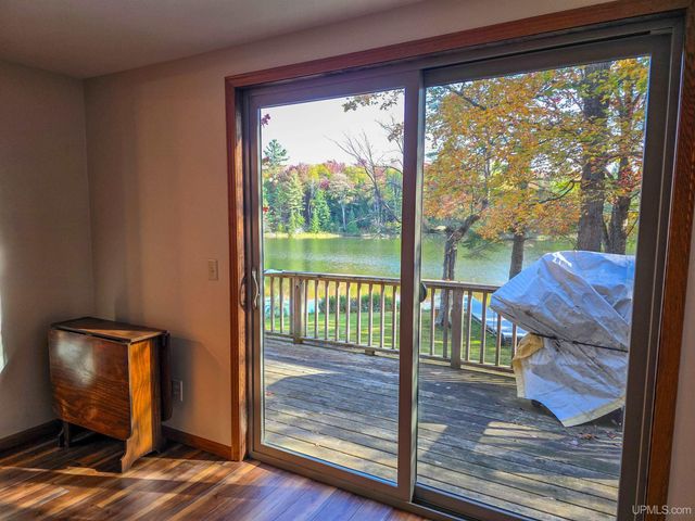 3954 Hayward Road, Munising, MI 49862