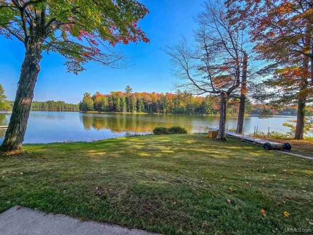 3954 Hayward Road, Munising, MI 49862