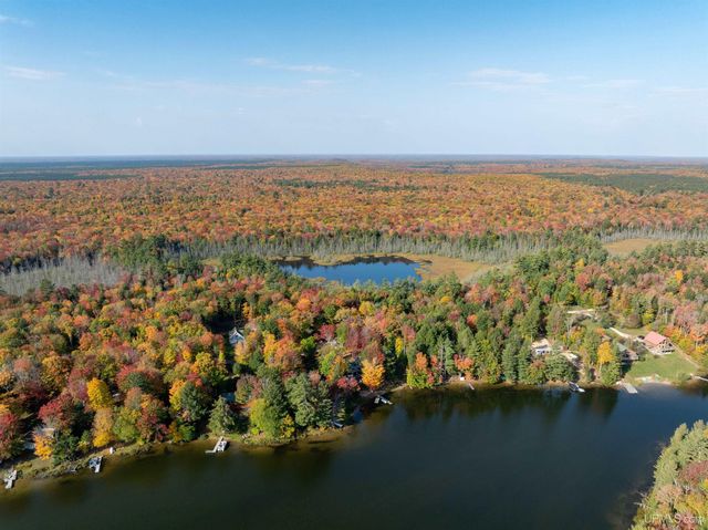 3954 Hayward Road, Munising, MI 49862