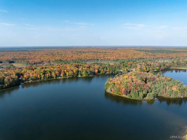 3954 Hayward Road, Munising, MI 49862