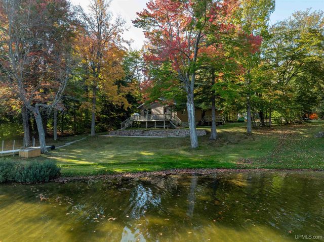 3954 Hayward Road, Munising, MI 49862