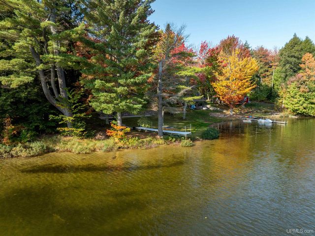 3954 Hayward Road, Munising, MI 49862