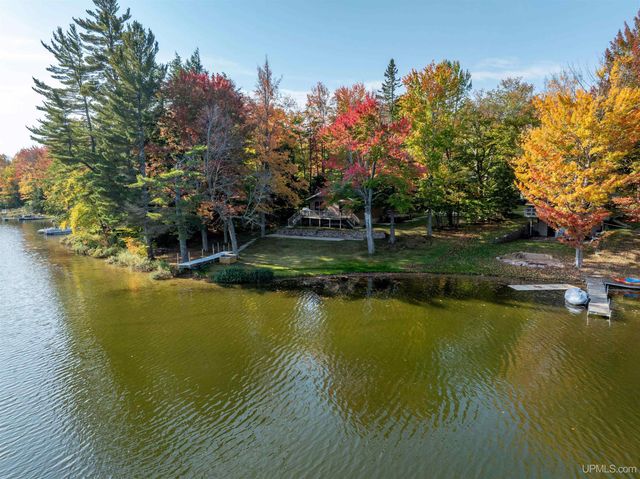 3954 Hayward Road, Munising, MI 49862