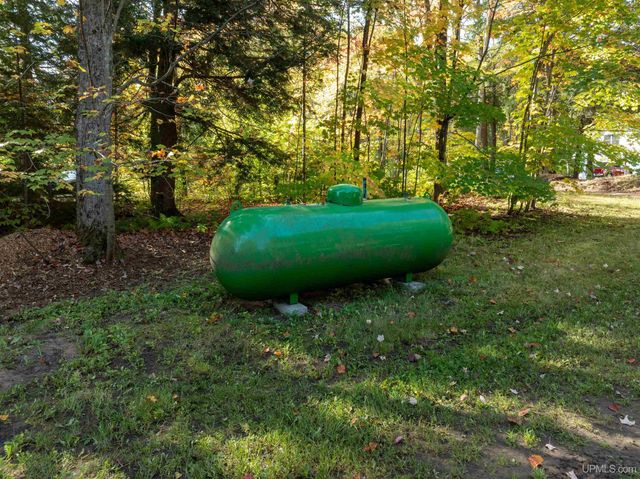 3954 Hayward Road, Munising, MI 49862