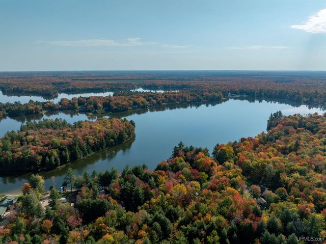 3954 Hayward Road, Munising, MI 49862