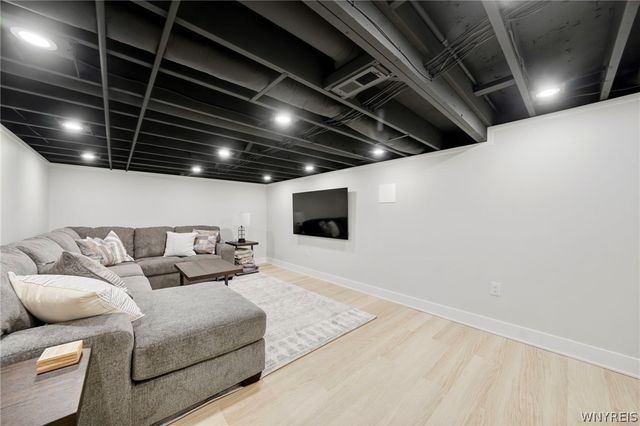 9165 Greiner Road, Clarence, NY 14031