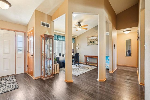 1215 Huron WAY, Hartford, WI 53027