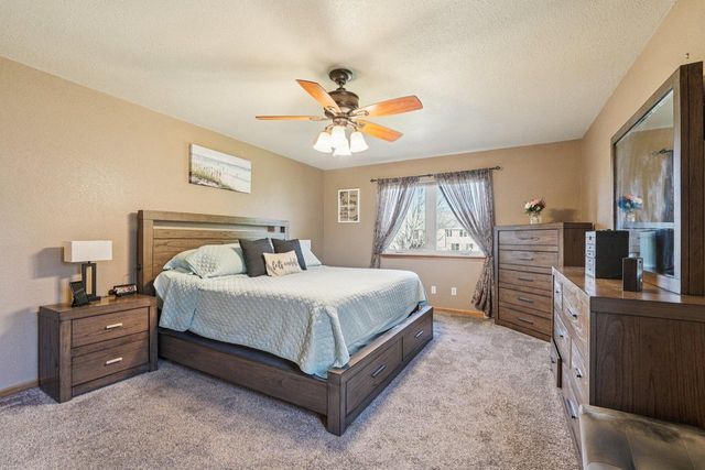 1215 Huron WAY, Hartford, WI 53027