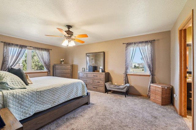 1215 Huron WAY, Hartford, WI 53027