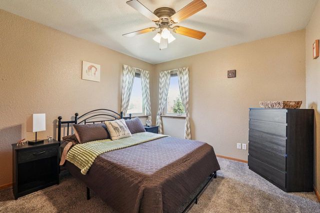 1215 Huron WAY, Hartford, WI 53027