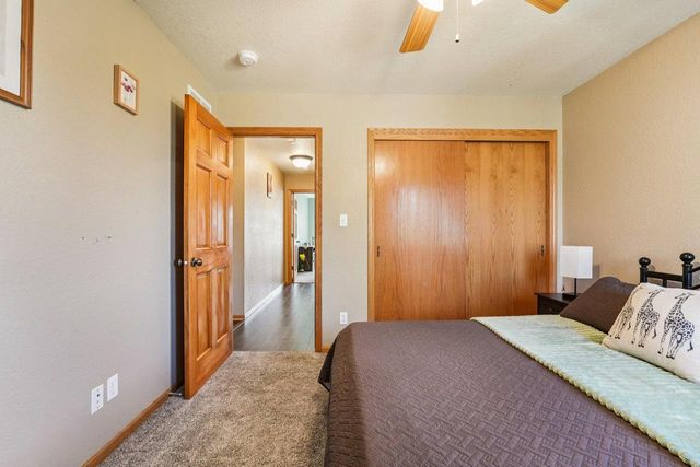 1215 Huron WAY, Hartford, WI 53027