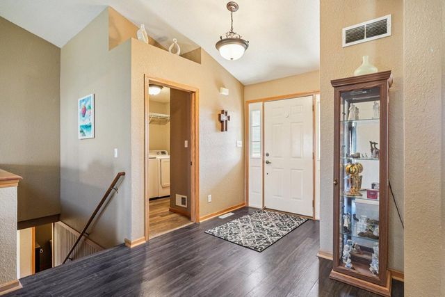 1215 Huron WAY, Hartford, WI 53027