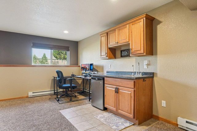 1215 Huron WAY, Hartford, WI 53027