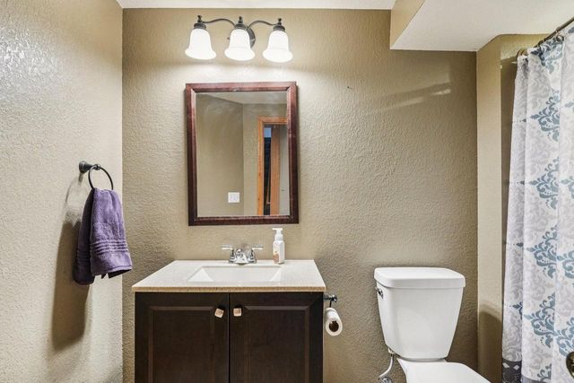 1215 Huron WAY, Hartford, WI 53027