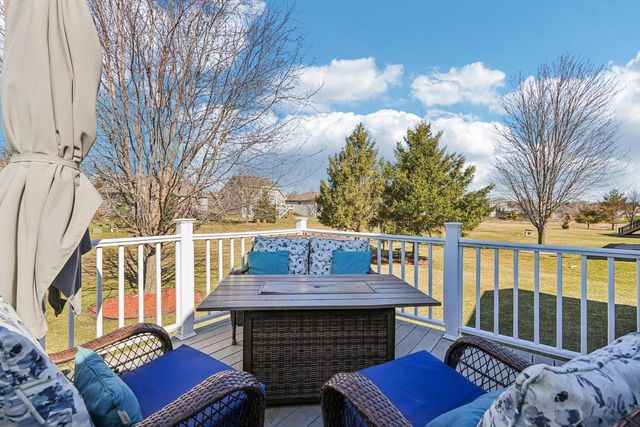 1215 Huron WAY, Hartford, WI 53027