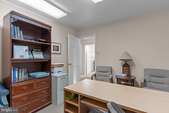 301 OXFORD VALLEY RD #301B, Yardley, PA 19067