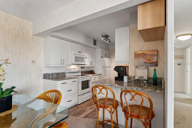 10355 PARADISE BOULEVARD 604, Treasure Island, FL 33706