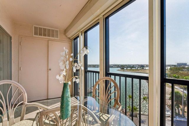 10355 PARADISE BOULEVARD 604, Treasure Island, FL 33706