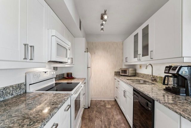 10355 PARADISE BOULEVARD 604, Treasure Island, FL 33706