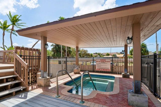 10355 PARADISE BOULEVARD 604, Treasure Island, FL 33706