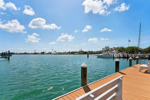 10355 PARADISE BOULEVARD 604, Treasure Island, FL 33706