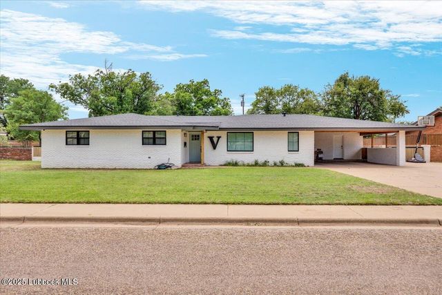 1702 E Buckley Street, Brownfield, TX 79316