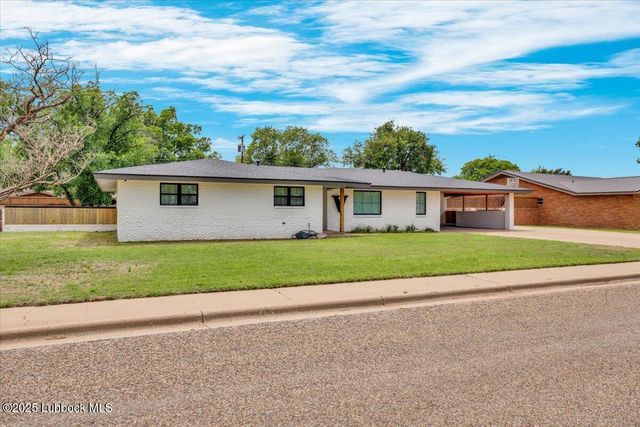 1702 E Buckley Street, Brownfield, TX 79316