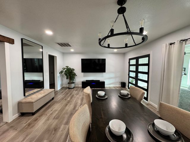 1702 E Buckley Street, Brownfield, TX 79316