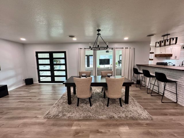 1702 E Buckley Street, Brownfield, TX 79316