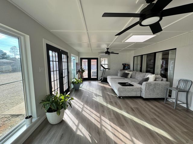 1702 E Buckley Street, Brownfield, TX 79316