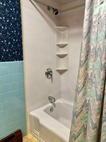 4122 Acushnet Ave, New Bedford, MA 02745