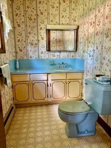 4122 Acushnet Ave, New Bedford, MA 02745