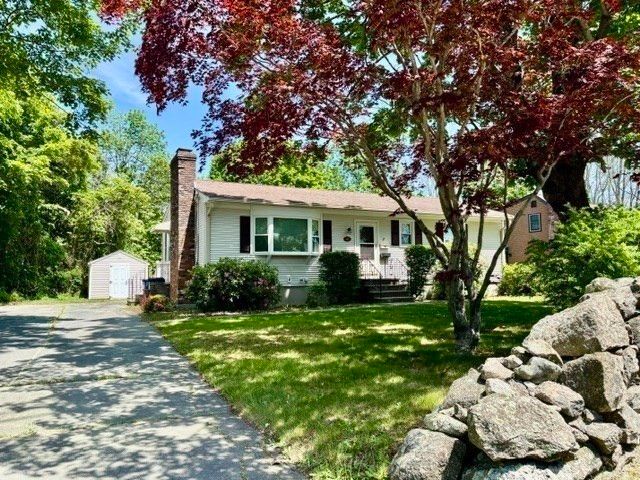 4122 Acushnet Ave, New Bedford, MA 02745
