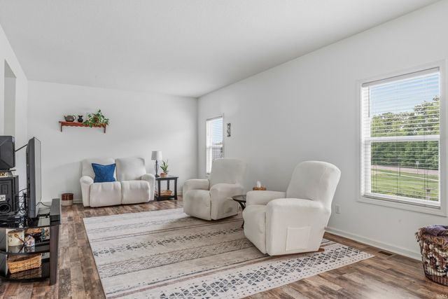 10247 Erwin Lane, New Haven, IN 46774