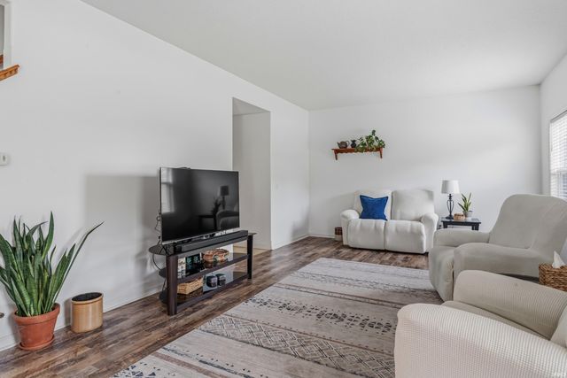 10247 Erwin Lane, New Haven, IN 46774