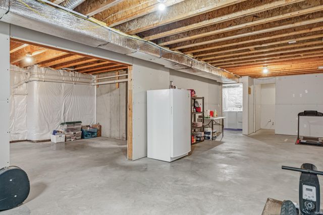10247 Erwin Lane, New Haven, IN 46774