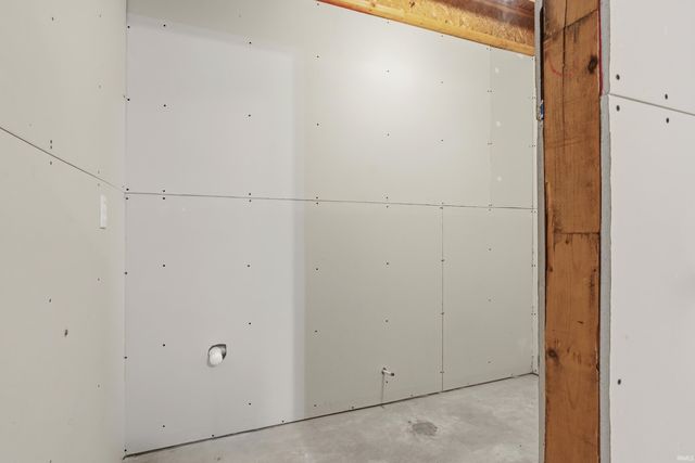 10247 Erwin Lane, New Haven, IN 46774