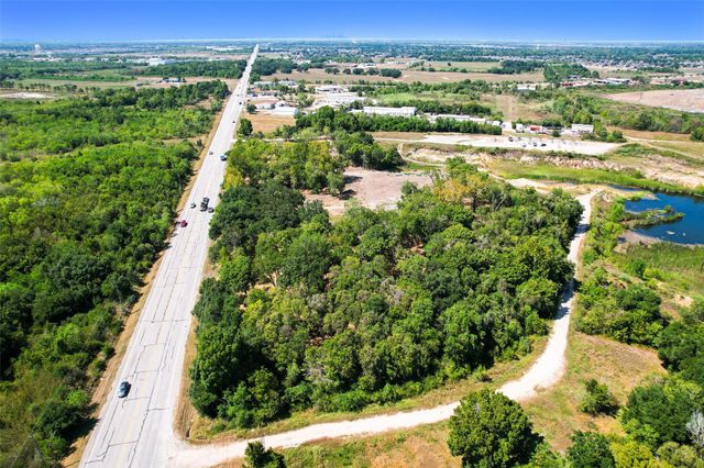 17827 S Hwy 35, Pearland, TX 77581