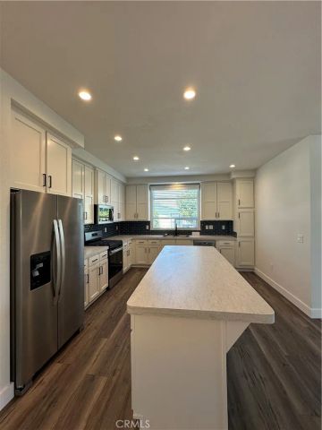 19361 Brookhurst 33, Huntington Beach, CA 92646