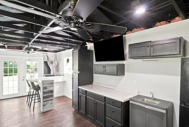 96 I St, Dracut, MA 01826