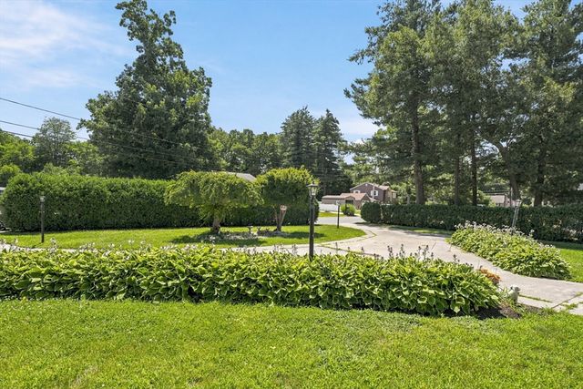 96 I St, Dracut, MA 01826