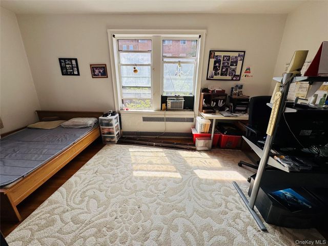 111-39 76th Road D1, Forest Hills, NY 11375