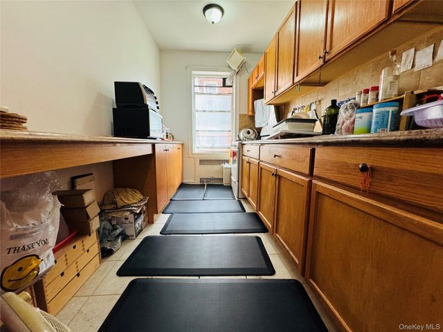 111-39 76th Road D1, Forest Hills, NY 11375