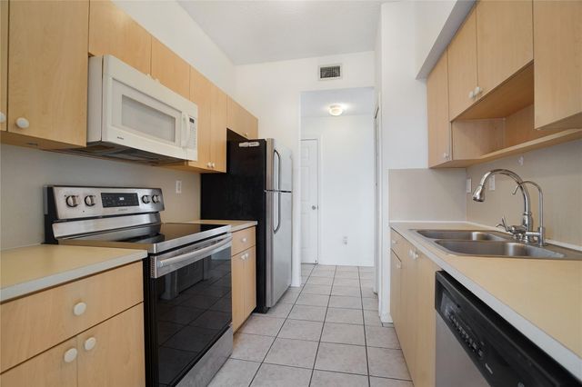 7085 Nova Drive 319, Davie, FL 33317