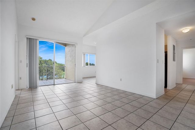 7085 Nova Drive 319, Davie, FL 33317