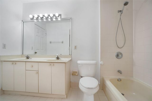 7085 Nova Drive 319, Davie, FL 33317