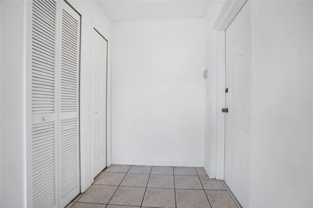 7085 Nova Drive 319, Davie, FL 33317