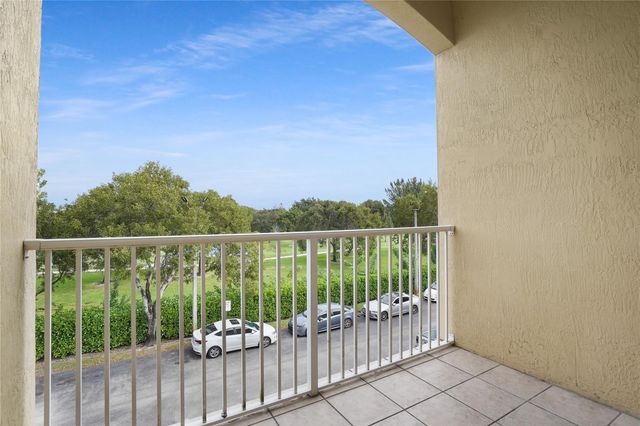 7085 Nova Drive 319, Davie, FL 33317