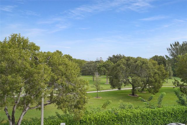 7085 Nova Drive 319, Davie, FL 33317