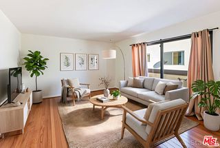 11940 Weddington Street 17, Valley Village, CA 91607